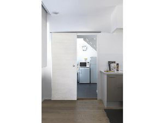 Immagine di porta scorrevole door in box, colore legno bianco, dimensioni porta cm.87,4x211,6                                                                                                                                                                                                                                                                                                                                                                                                                                   